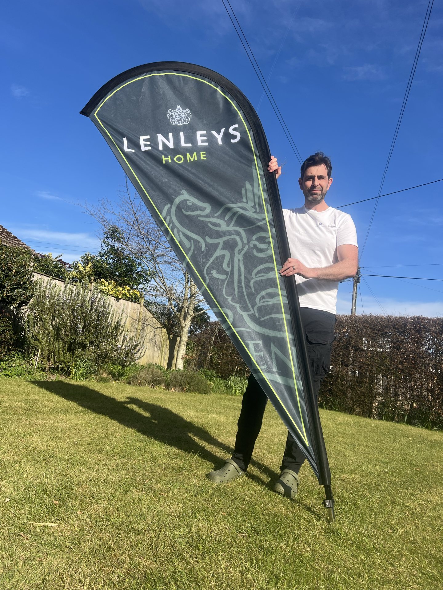 Chris from Purple Frog Signs: Teardrop feather flags are a cost-effective marketing product